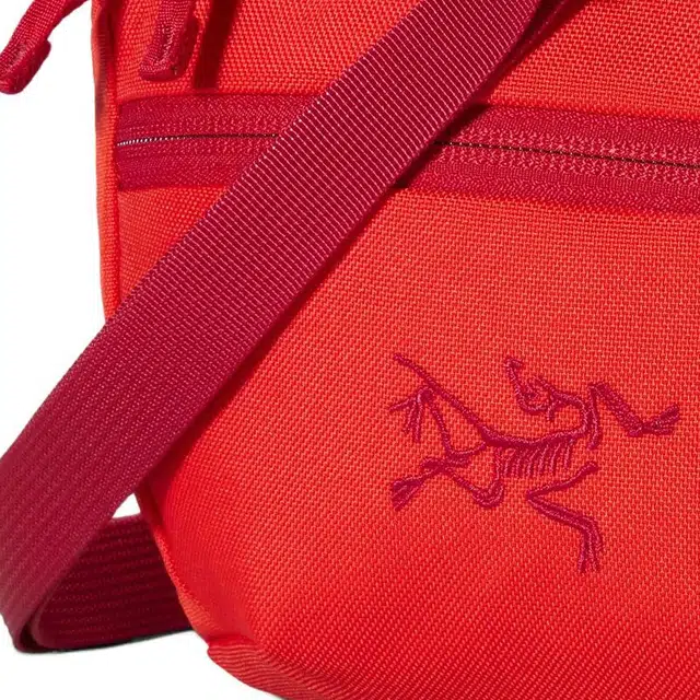 Arcteryx Mantis1.5L 1 Logo