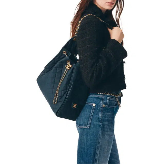 CHANEL 25B