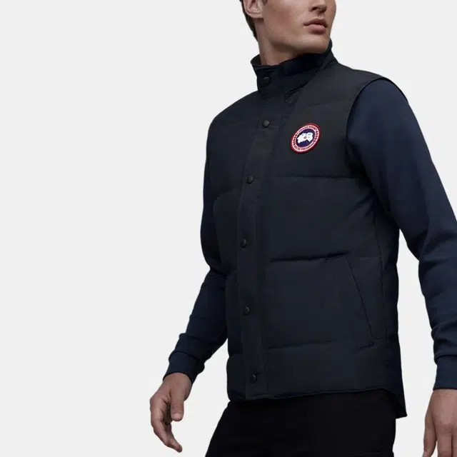 Canada Goose Garson Logo