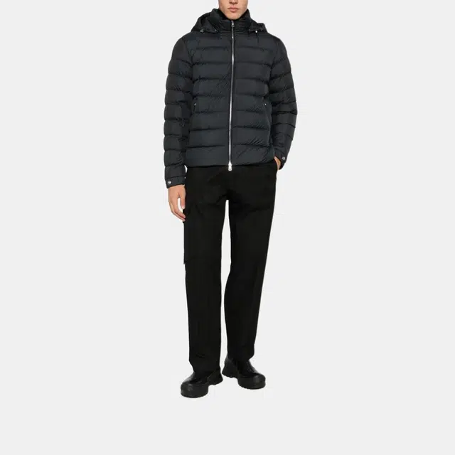 Moncler Arneb Short Down Jacket SS23