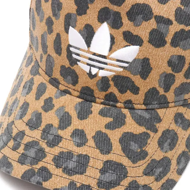 adidas -