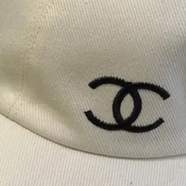 CHANEL -