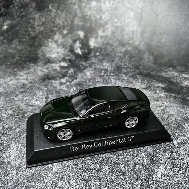 NOREV 143 Bentley GT 2018