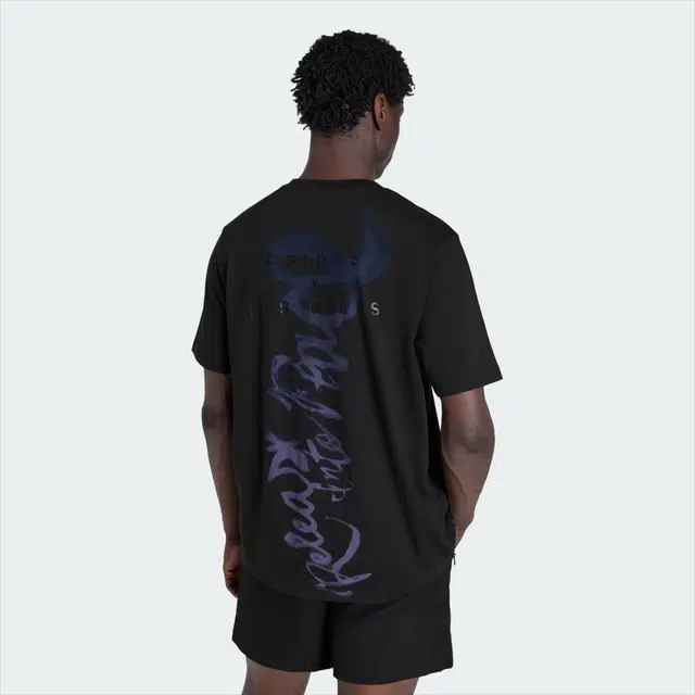 adidas LES MILLS T