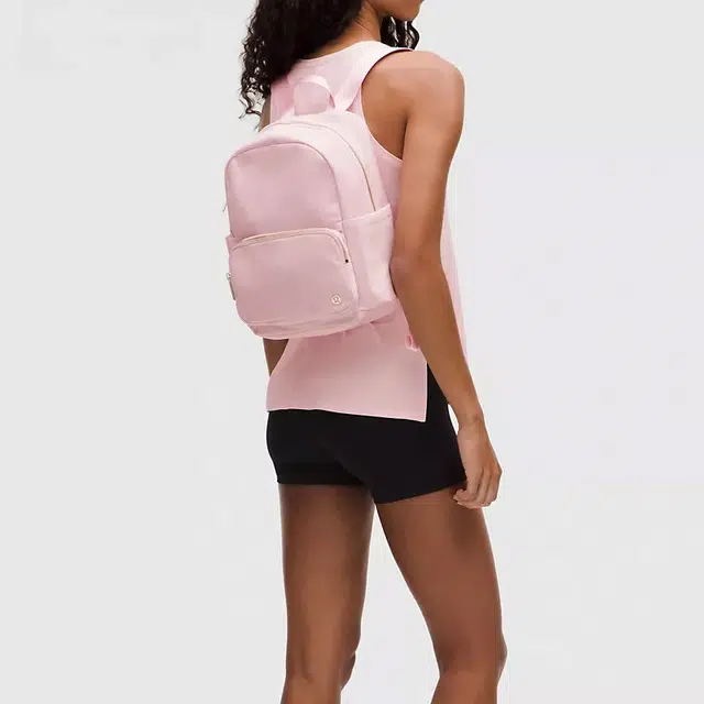 lululemon Everywhere 11.5L Logo