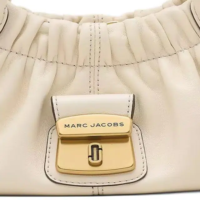 MARC JACOBS Cristina