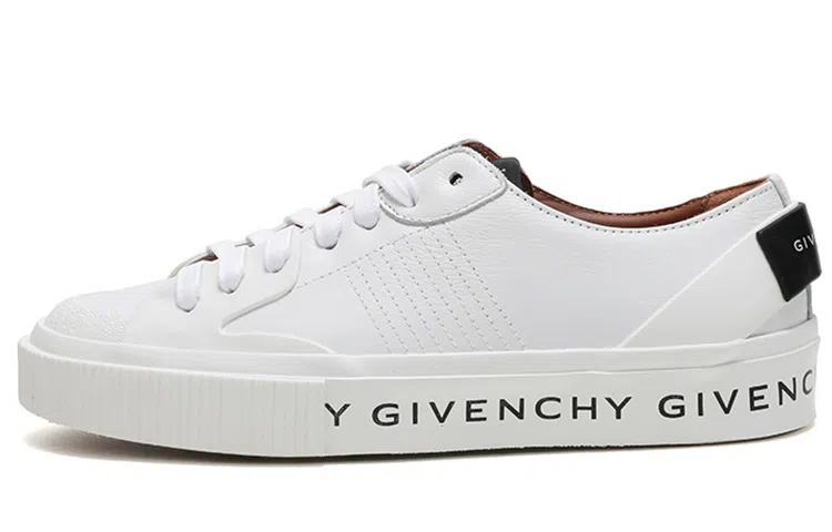 GIVENCHY