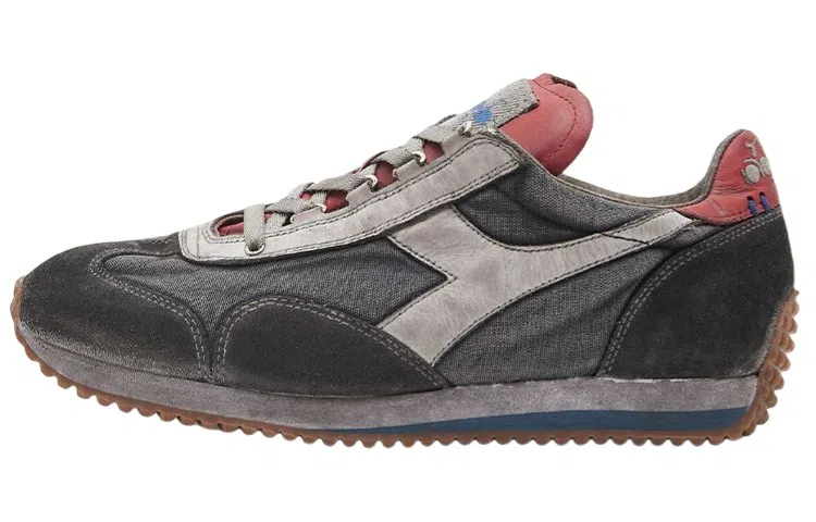 diadora