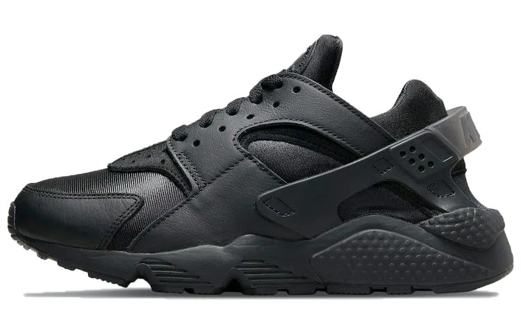Nike Air Huarache "Triple Black"
