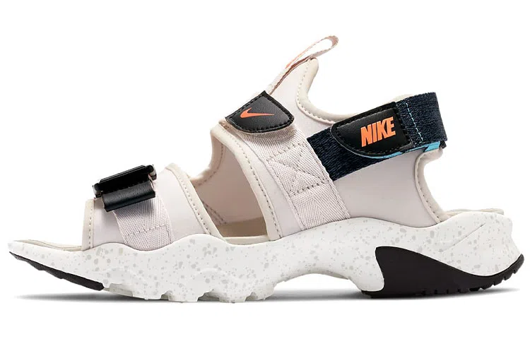 Nike Canyon
