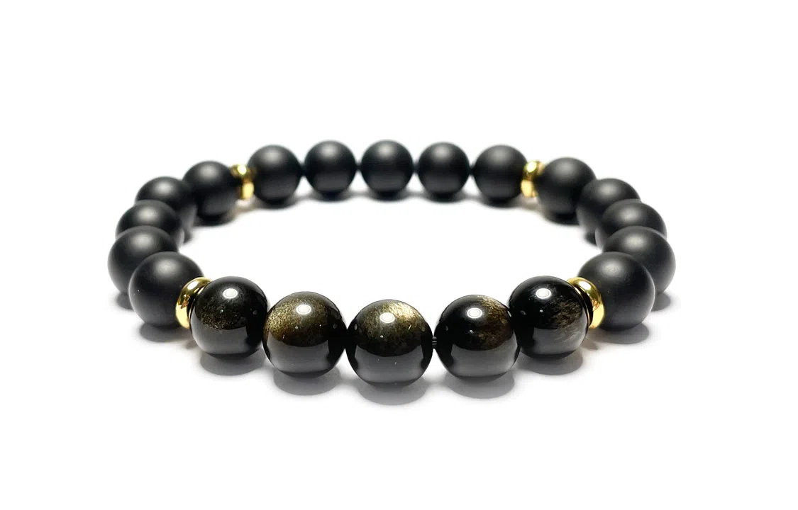 MOUNTAINS AND MANS ins