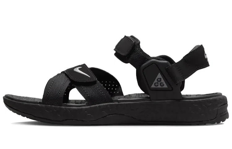 Nike ACG Deschutz +