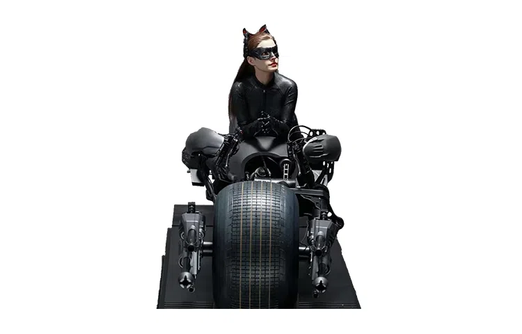 QueenStudios 13 51.9cm