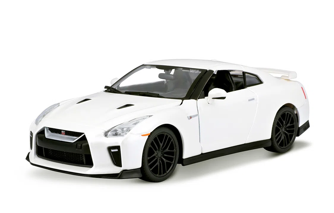 124 2017 Nissan GT-R
