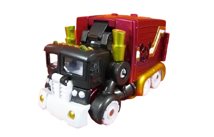 TAKARA TOMY