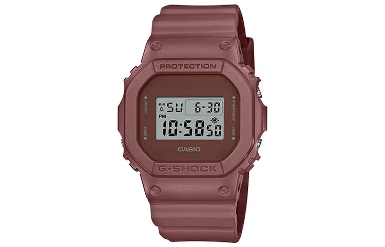 CASIO G-SHOCK 200 DW-5600ET-5PR-person