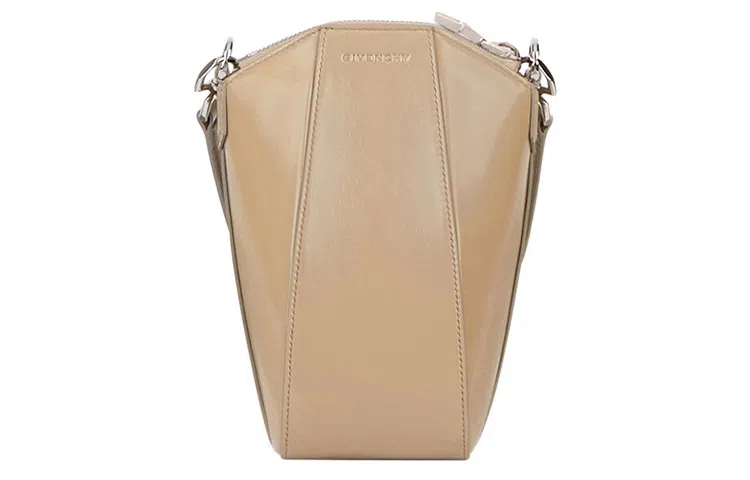 GIVENCHY Antigona Box 4G Logo