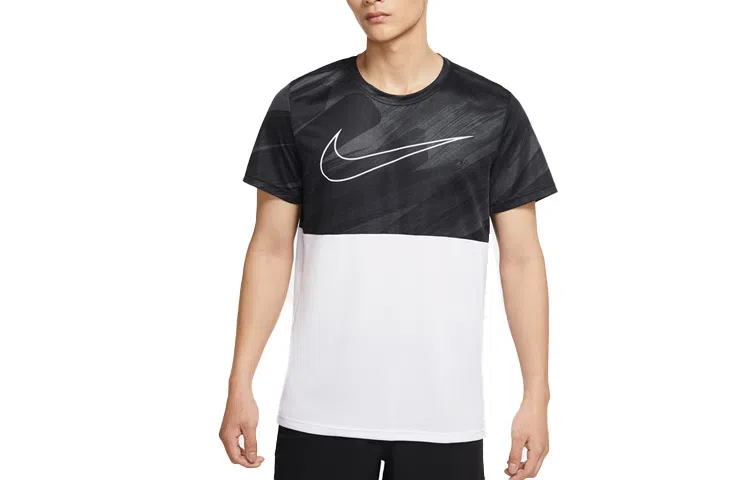Nike T-Shirt Black White