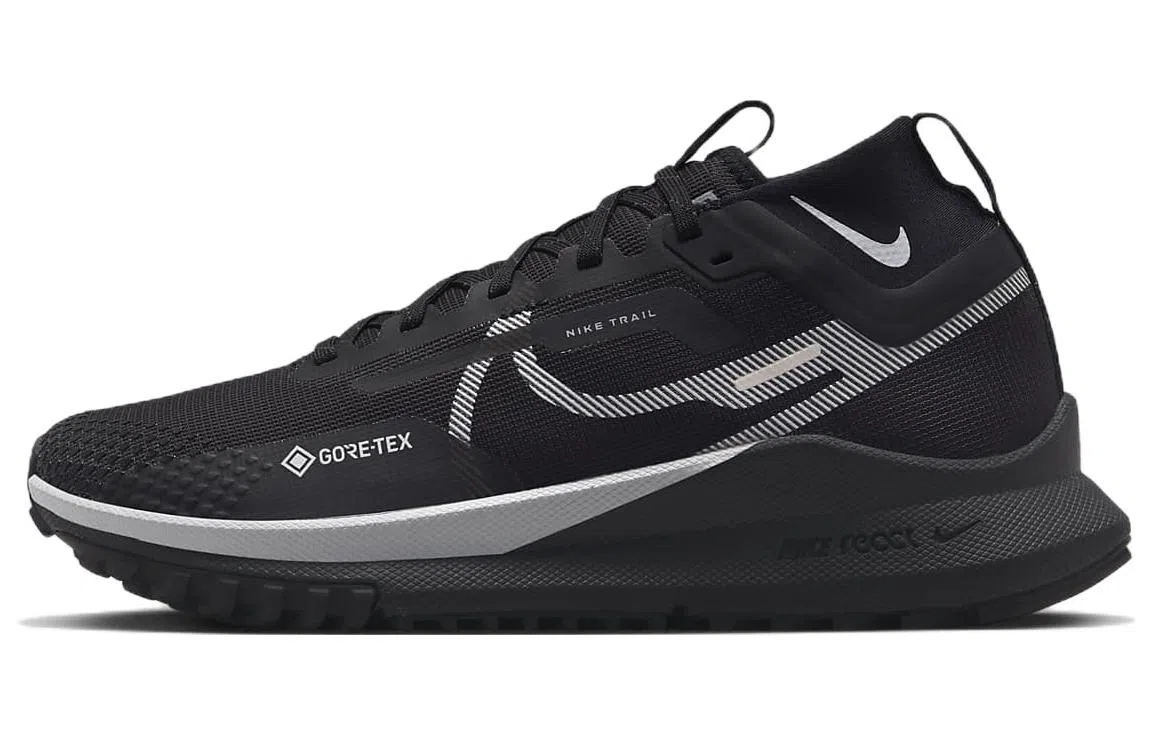 Nike Pegasus Trail 4 Low Black
