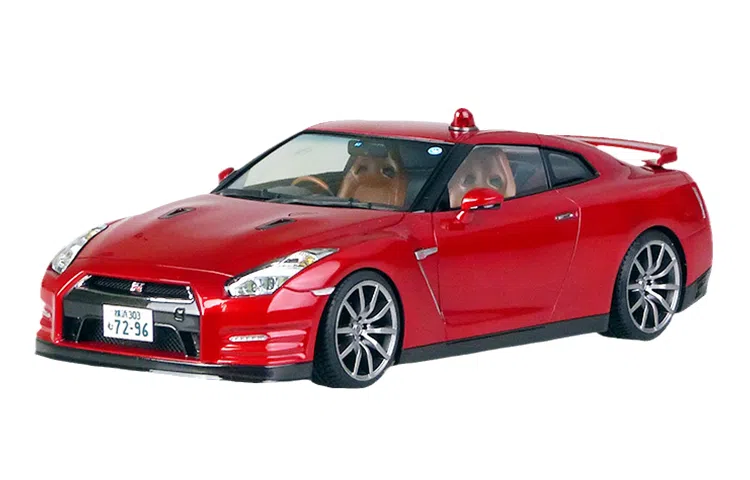 AOSHIMA 124 Nissan R35 GT-R