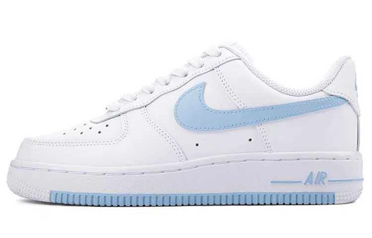 Nike Air Force 1 Low "Triple White"