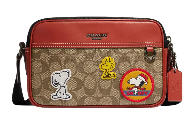COACH x Peanuts Graham 23
