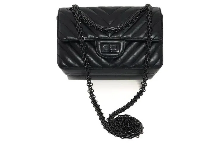 CHANEL 2.55 so black V