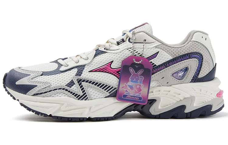 Mizuno Adventure Twe