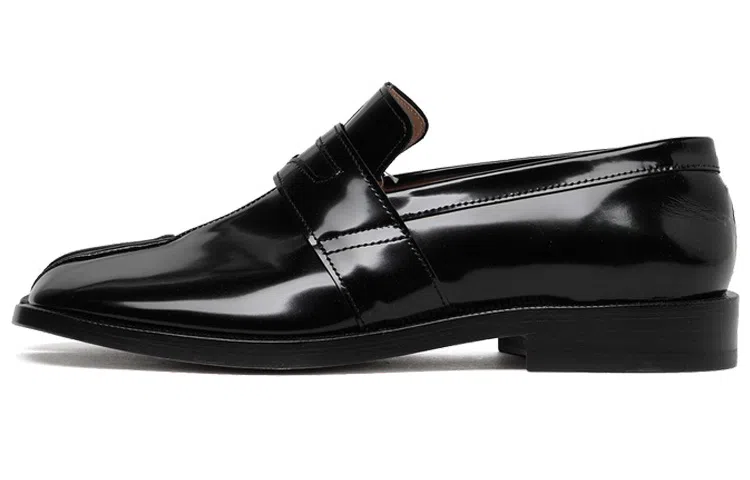 Maison Margiela Replica Black