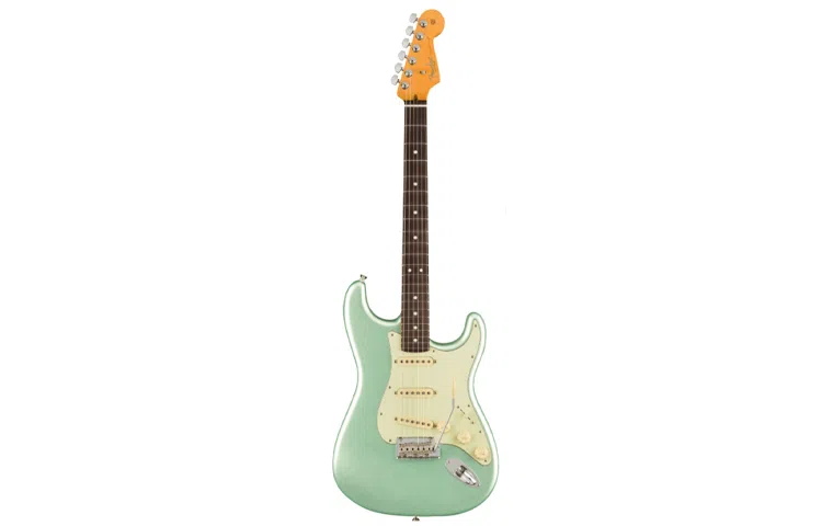 Fender American Professional II 2) Stratocaster