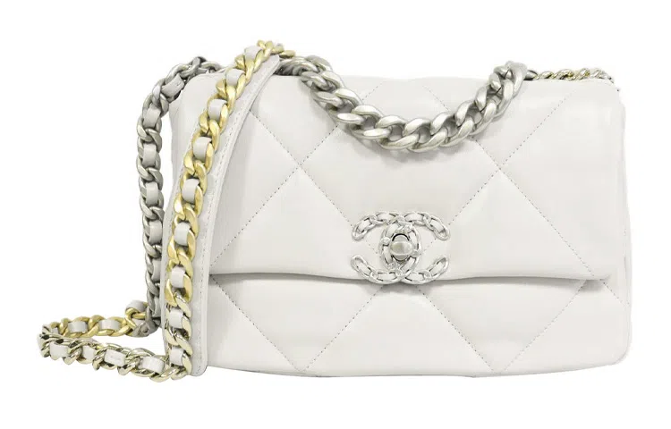 CHANEL 19Bag
