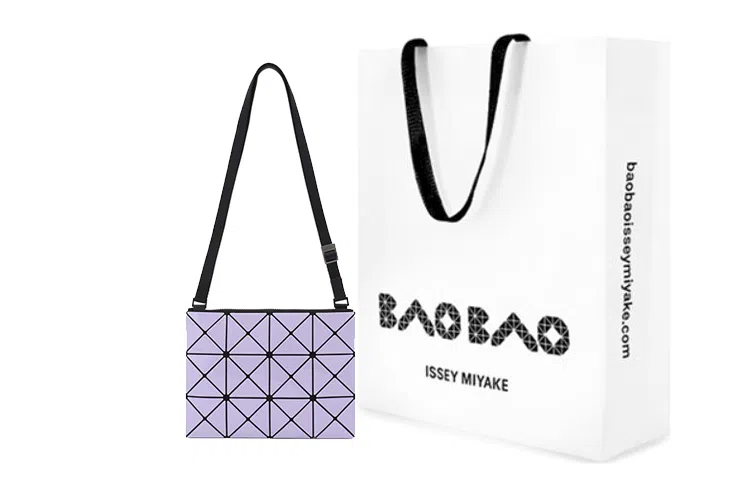 ISSEY MIYAKE Lucent Gloss