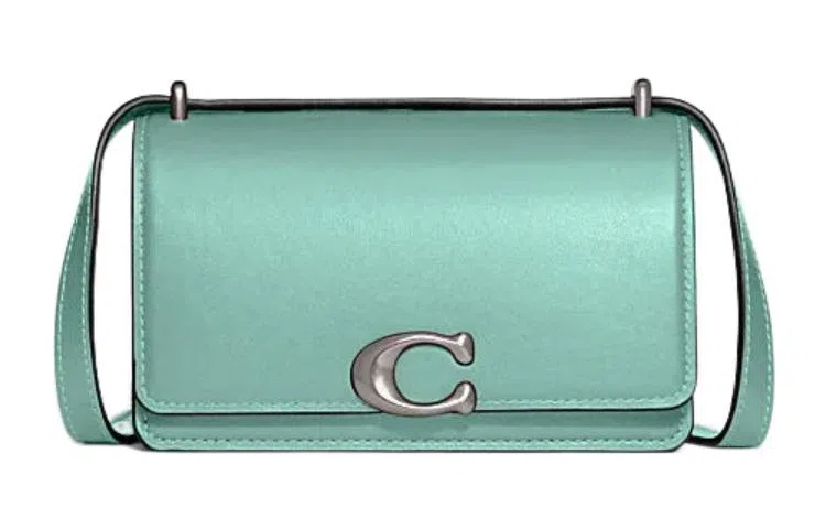 COACH Bandit 18 Logo