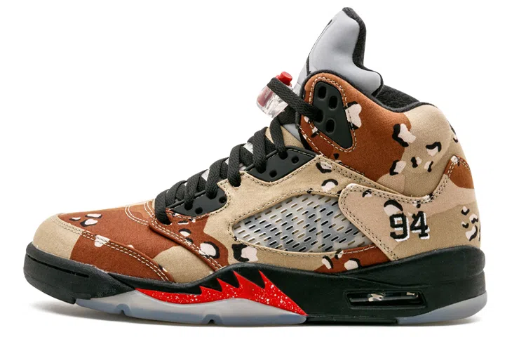 Supreme x Jordan Air Jordan 5 Retro Desert Camo