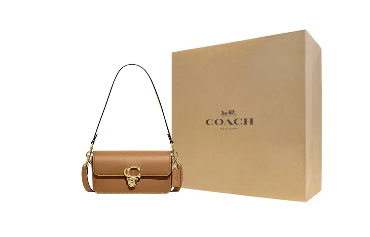 COACH Studio 20