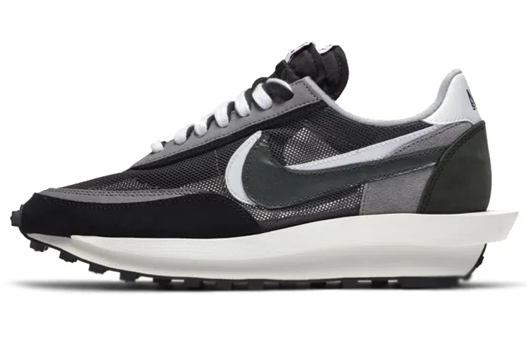 Sacai x Nike Waffle Low Black White