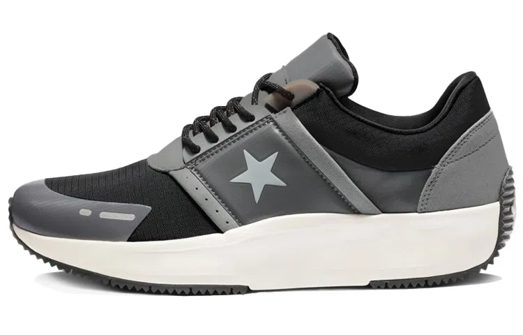 Converse Run Star Hike