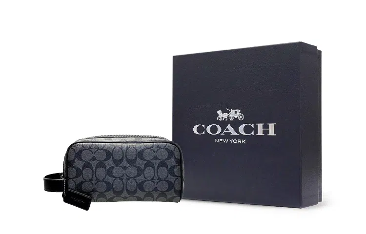 COACH Travel Kit 22 Black