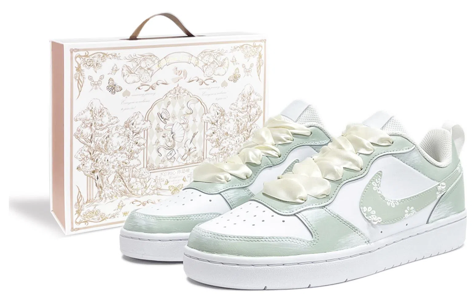 Nike Court Borough Low 2