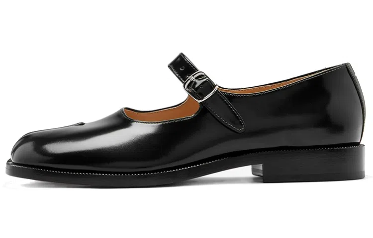 Maison Margiela Tabi Black