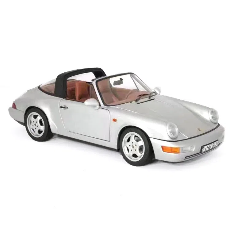 NOREV 118 911 Carrera 4