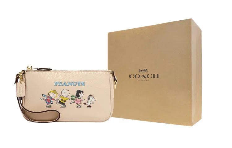 COACH x Peanuts Nolita 19