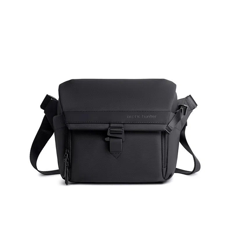 北极猎人 微单单反专业佳能索尼尼康个性机能风骑行 涤纶 邮差包收纳包相机包机车包小背包摄影包 中号 男女同款情侣款 黑色/灰色