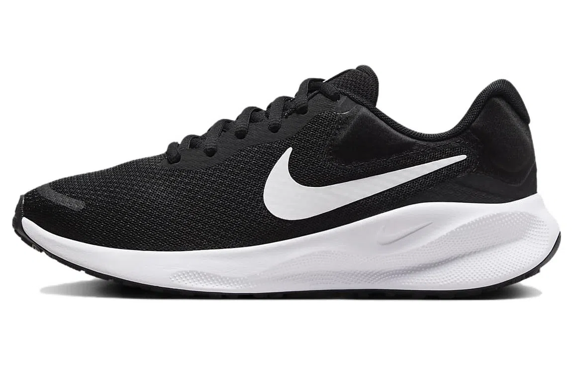 Nike Revolution 7 Black