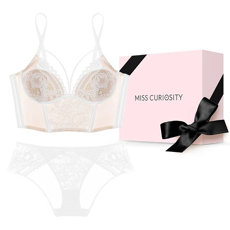 MISS CURIOSITY X 31RUE