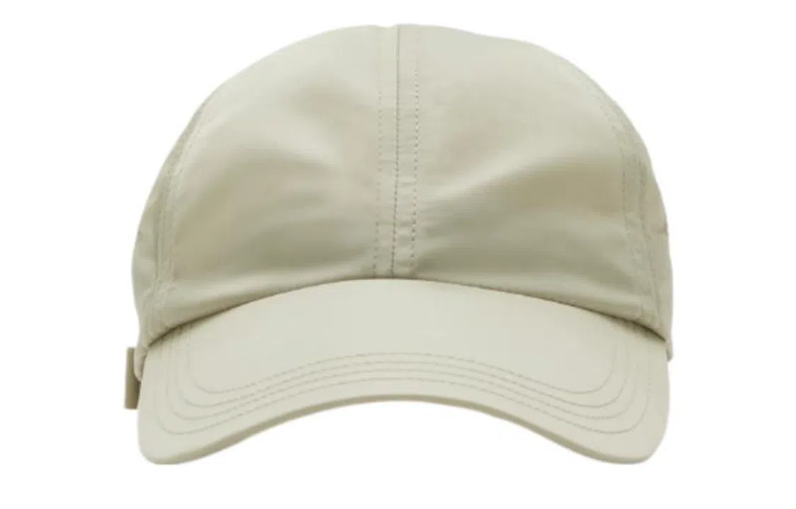 Burberry Equestrian Knight Cap Beige