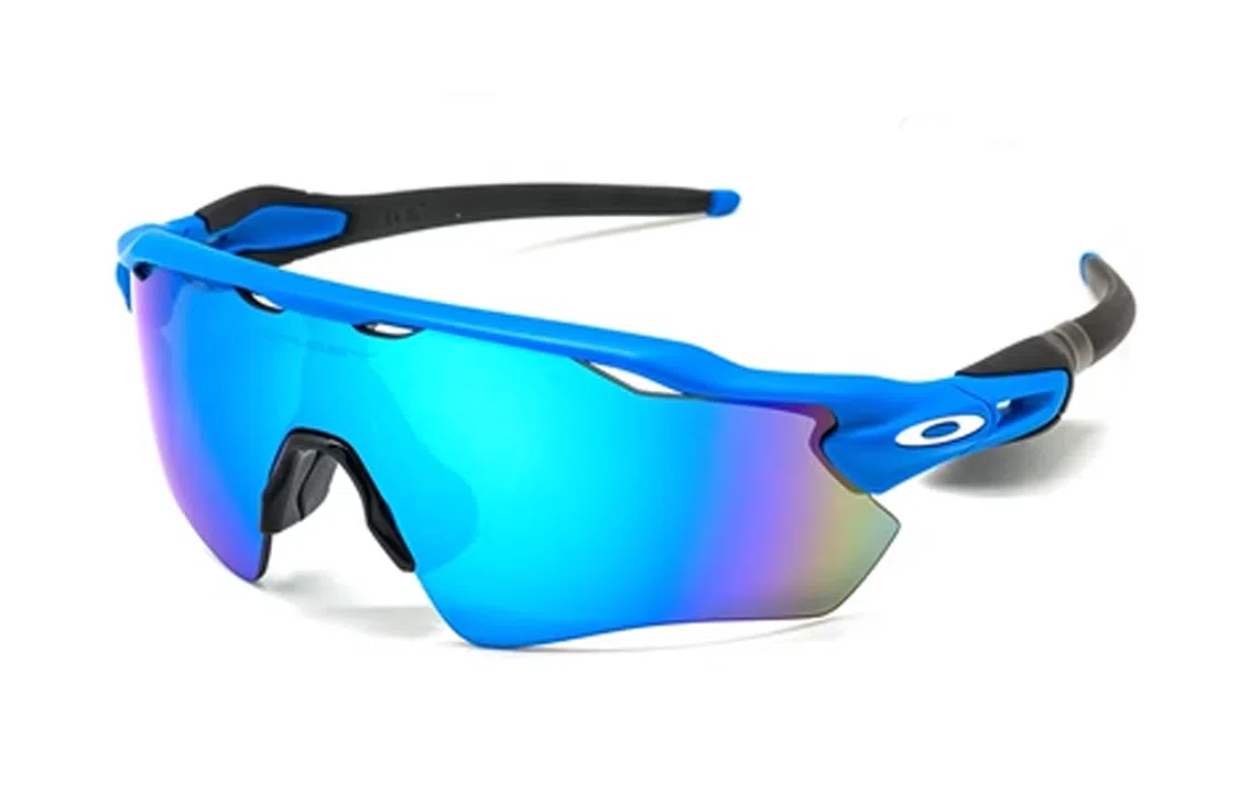 Oakley TR