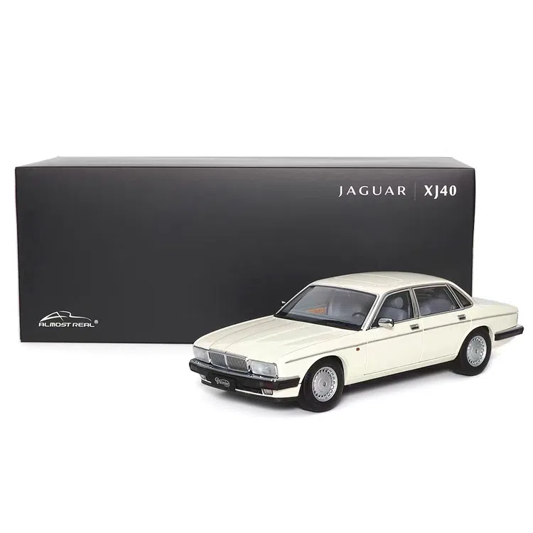 Almost Real 118 XJ6XJ40