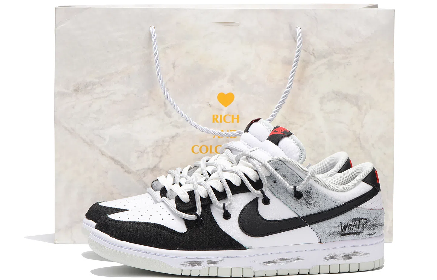 Nike Dunk Low Retro Vibe
