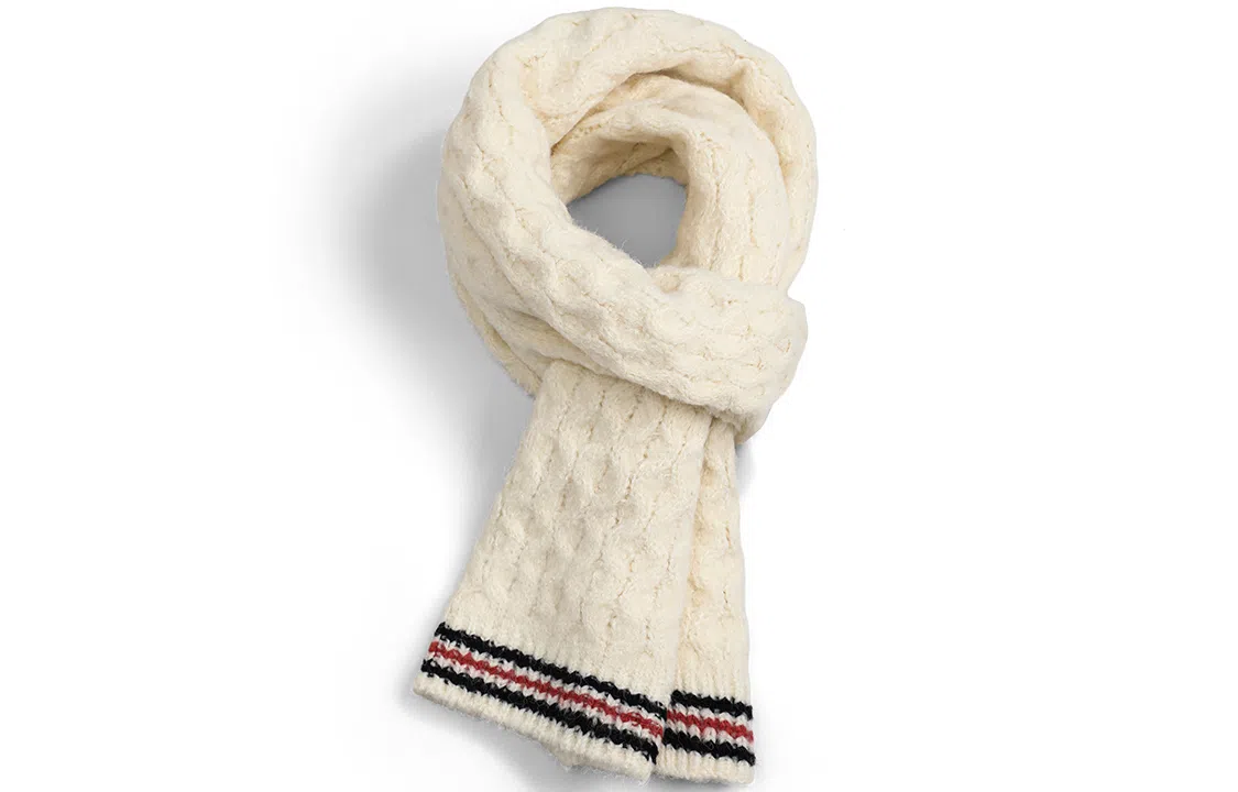 优幽兰 纯色 设计感防风防寒护脖子 绒线围巾 女款